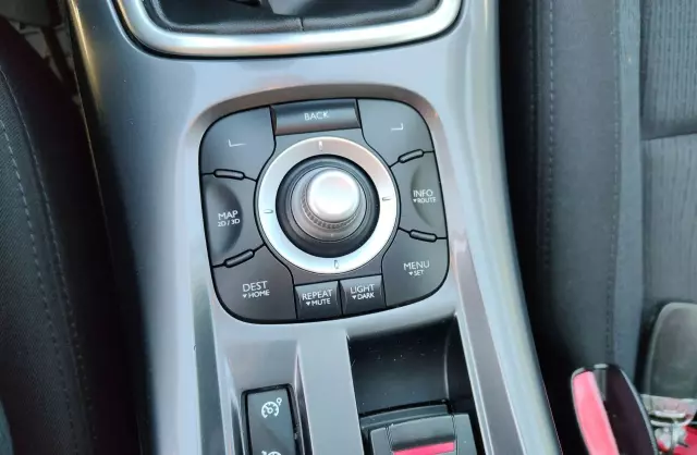 RENAULT Laguna 2.0 16V (140 KM)