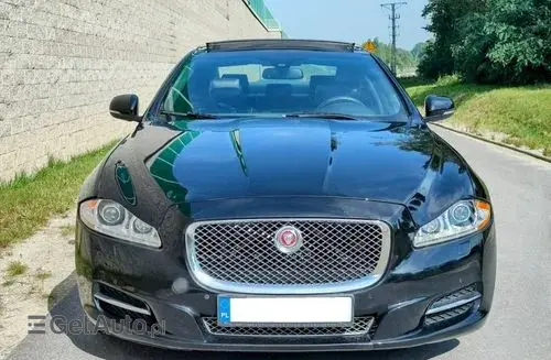 JAGUAR XJ 
