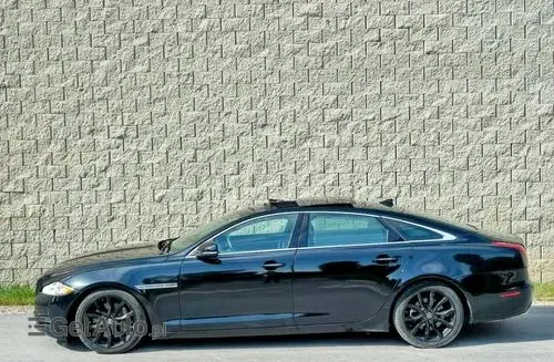 JAGUAR XJ 