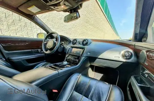 JAGUAR XJ 