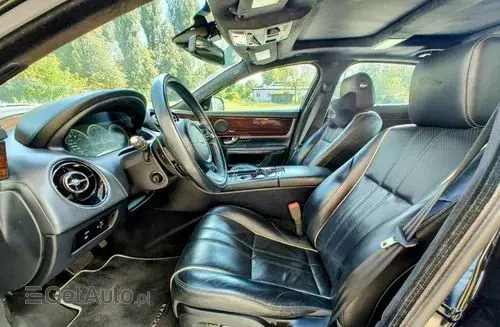 JAGUAR XJ 