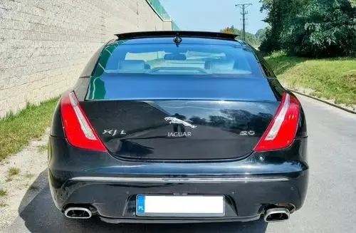 JAGUAR XJ 