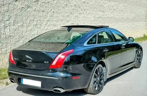 JAGUAR XJ 