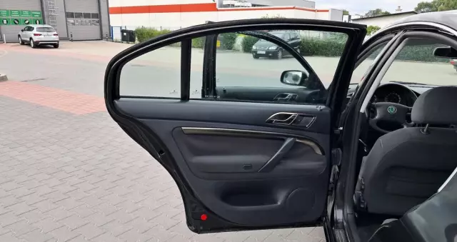 SKODA Superb 1.8 Turbo Tiptronic Elegance