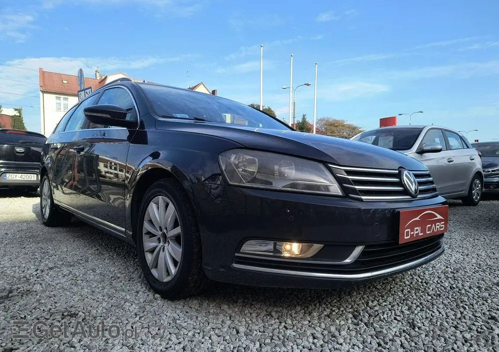 VOLKSWAGEN Passat 