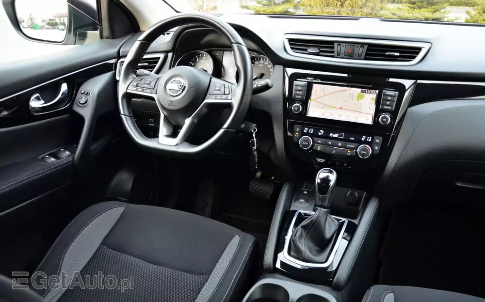 NISSAN Qashqai 1.3 DIG-T DCT TEKNA