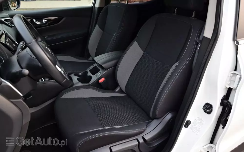 NISSAN Qashqai 1.3 DIG-T DCT TEKNA