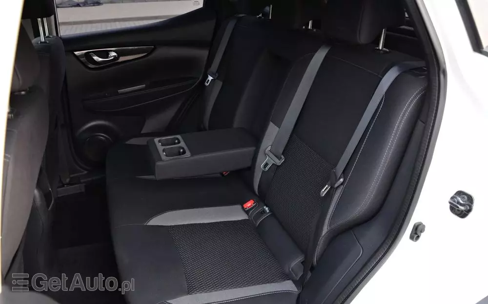 NISSAN Qashqai 1.3 DIG-T DCT TEKNA