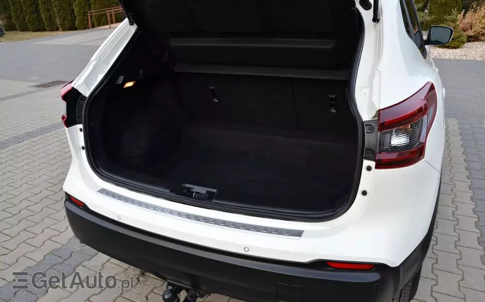 NISSAN Qashqai 1.3 DIG-T DCT TEKNA