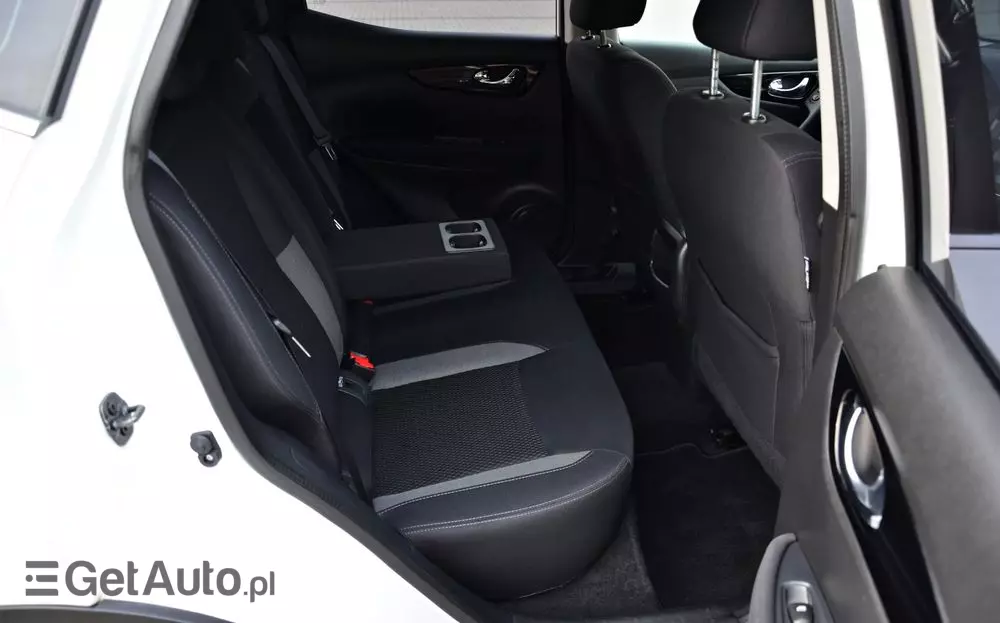 NISSAN Qashqai 1.3 DIG-T DCT TEKNA