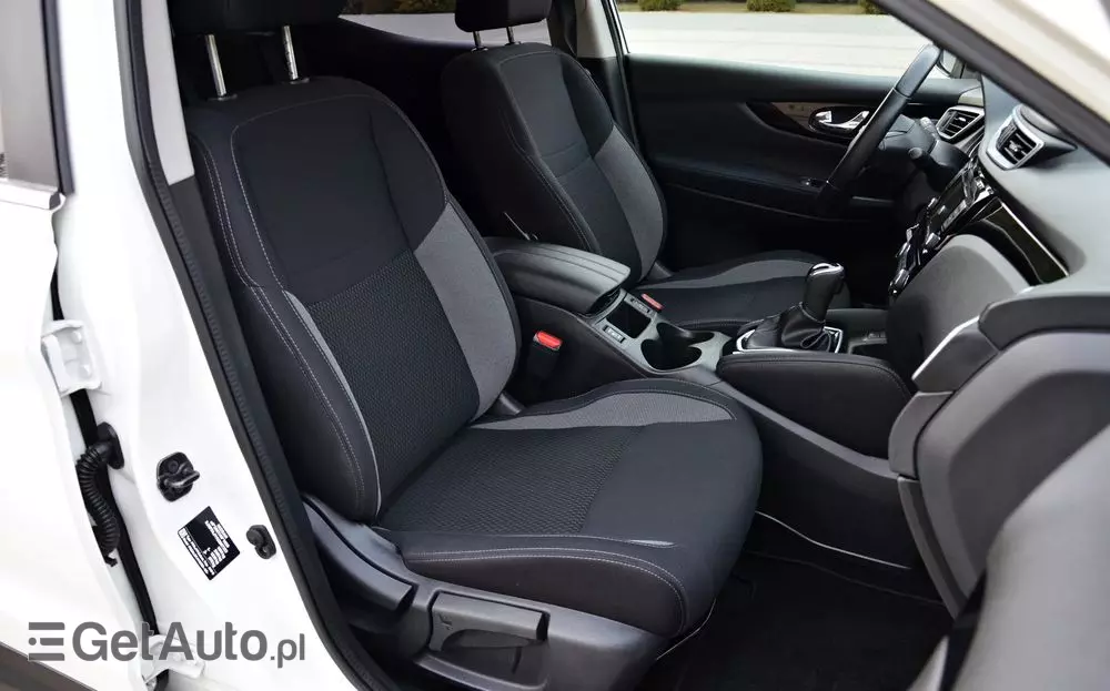 NISSAN Qashqai 1.3 DIG-T DCT TEKNA