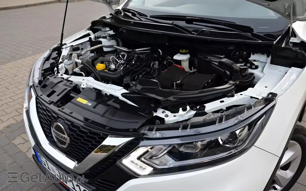 NISSAN Qashqai 1.3 DIG-T DCT TEKNA