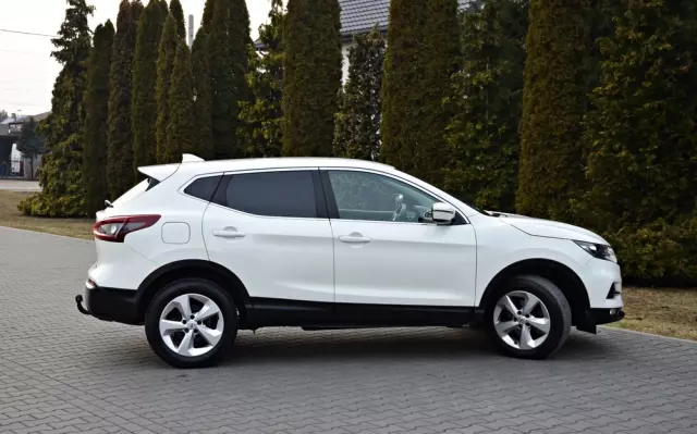 NISSAN Qashqai 1.3 DIG-T DCT TEKNA
