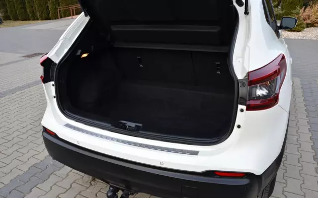 NISSAN Qashqai 1.3 DIG-T DCT TEKNA