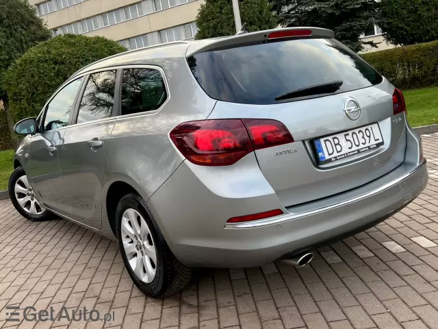 OPEL Astra Cosmo Aut.