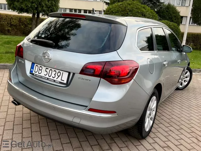 OPEL Astra Cosmo Aut.