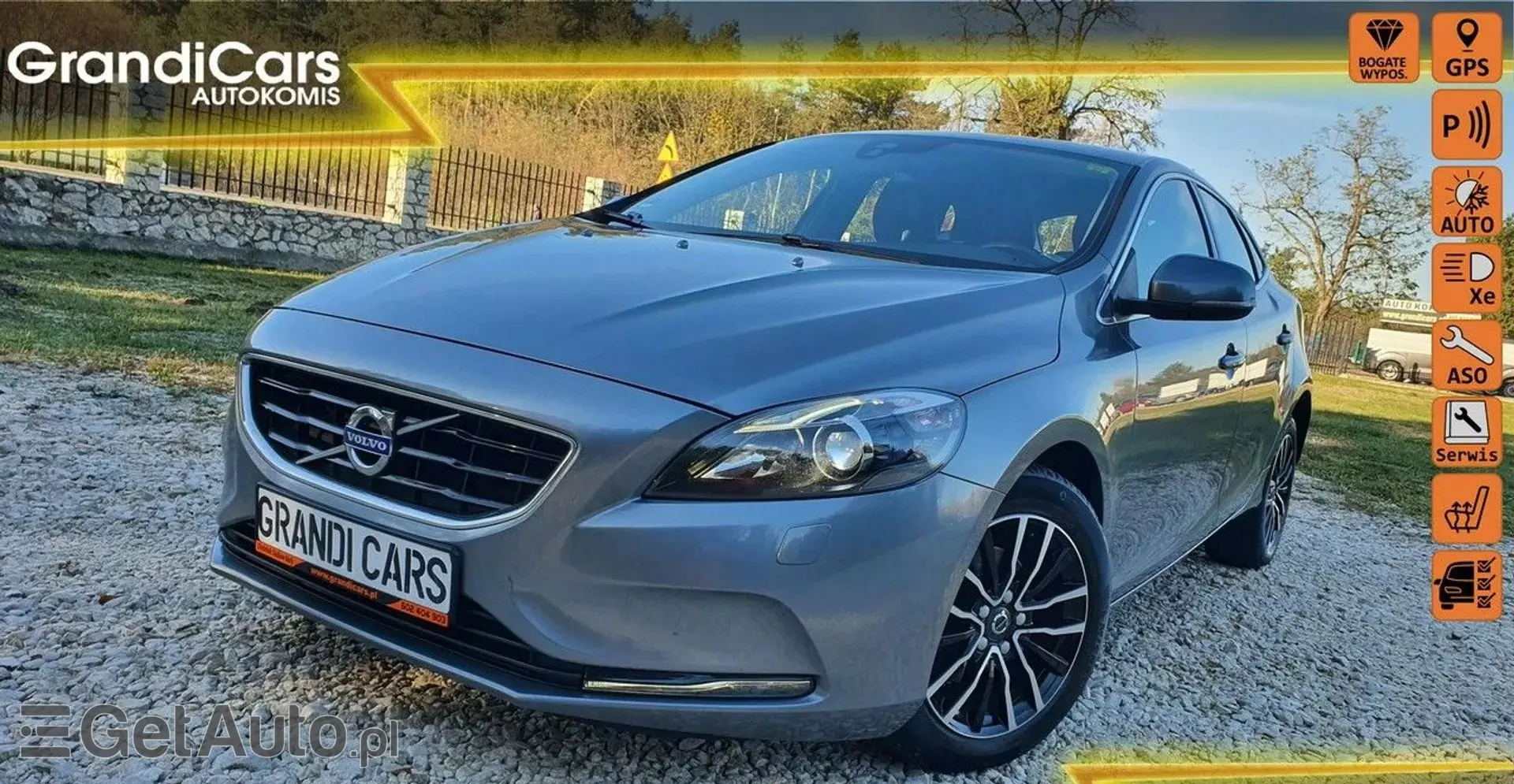 VOLVO V40 