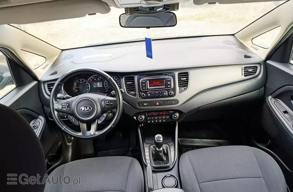 KIA Carens 