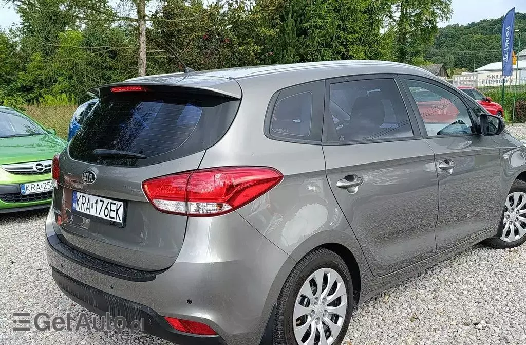 KIA Carens 