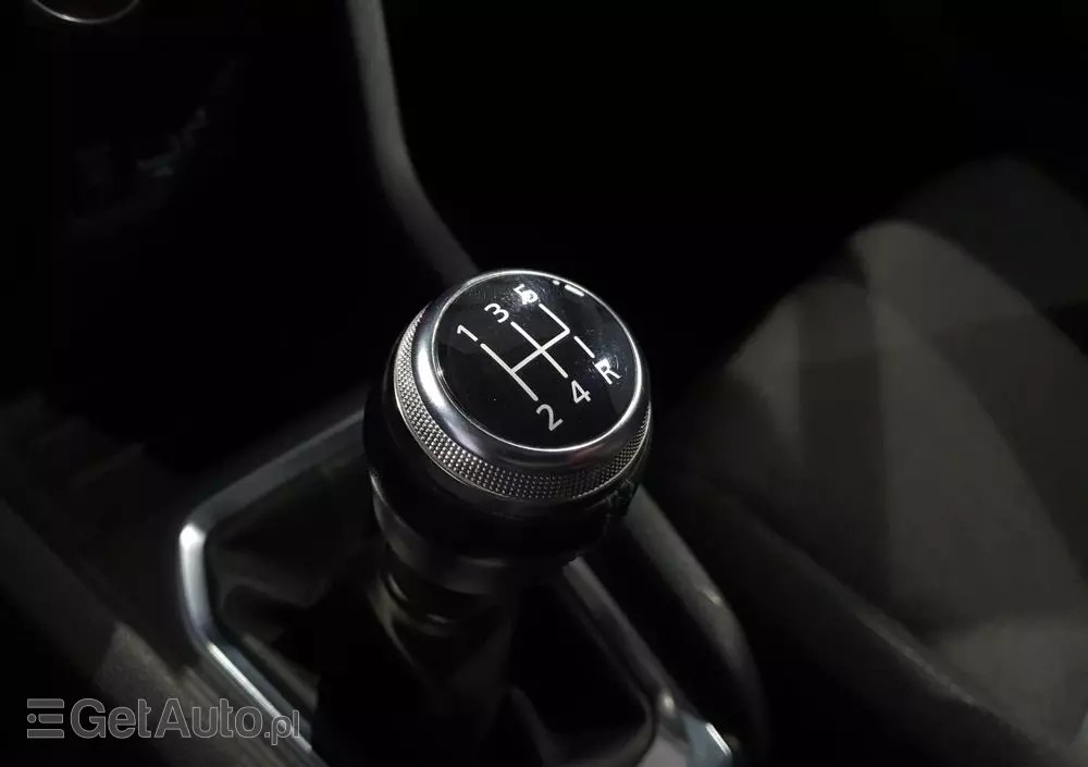 RENAULT Clio 1.0 TCe Zen