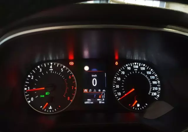 RENAULT Clio 1.0 TCe Zen