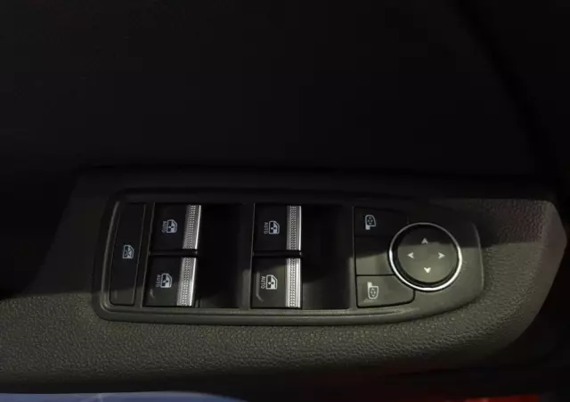 RENAULT Clio 1.0 TCe Zen