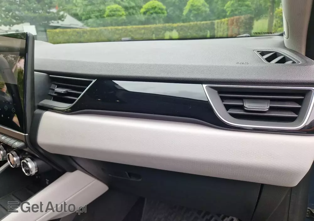 RENAULT Captur E-TECH PLUG-in 160 EDITION ONE