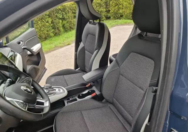 RENAULT Captur E-TECH PLUG-in 160 EDITION ONE