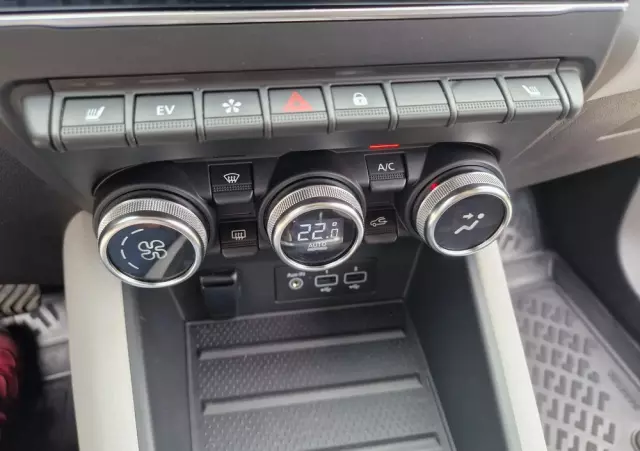 RENAULT Captur E-TECH PLUG-in 160 EDITION ONE