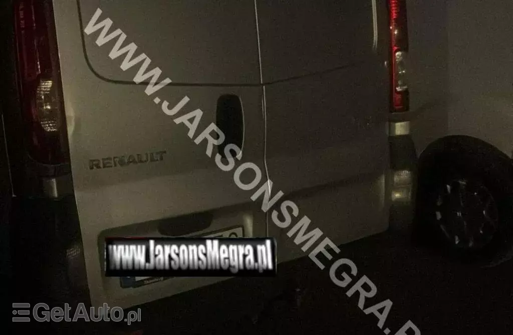 RENAULT Trafic 