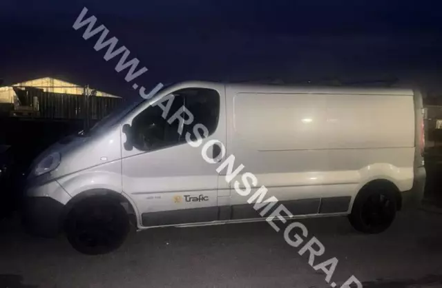 RENAULT Trafic 