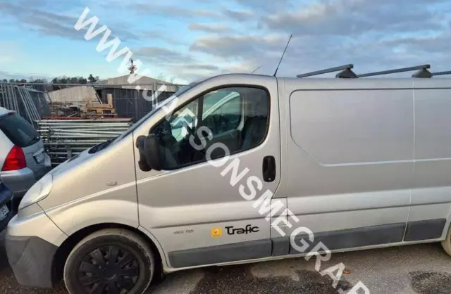 RENAULT Trafic 