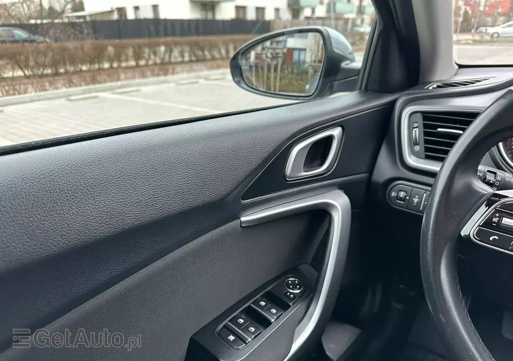 KIA Ceed 1.5 T-GDI M