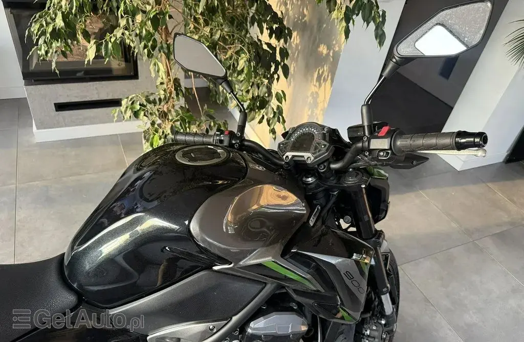 KAWASAKI Z 900 