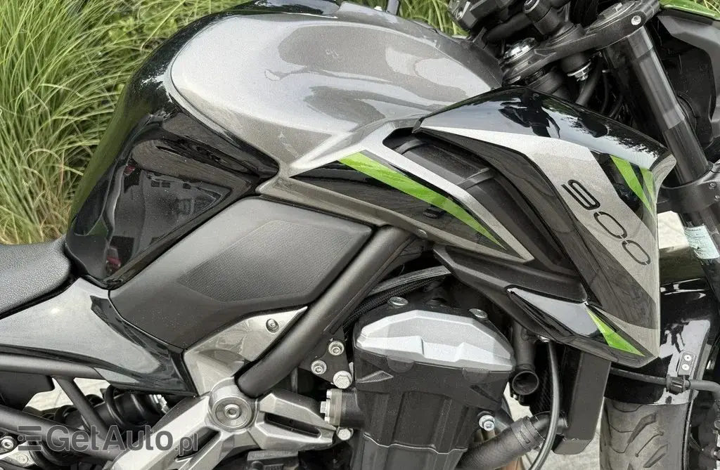 KAWASAKI Z 900 