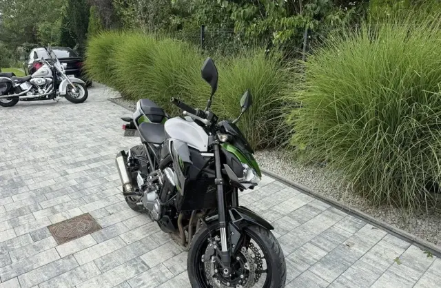 KAWASAKI Z 900 