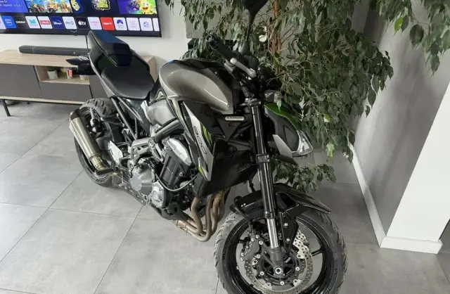 KAWASAKI Z 900 