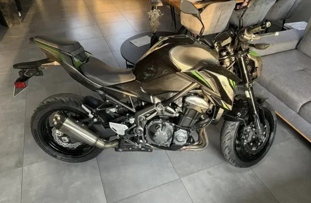 KAWASAKI Z 900 