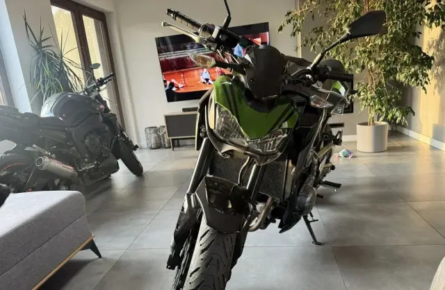 KAWASAKI Z 900 