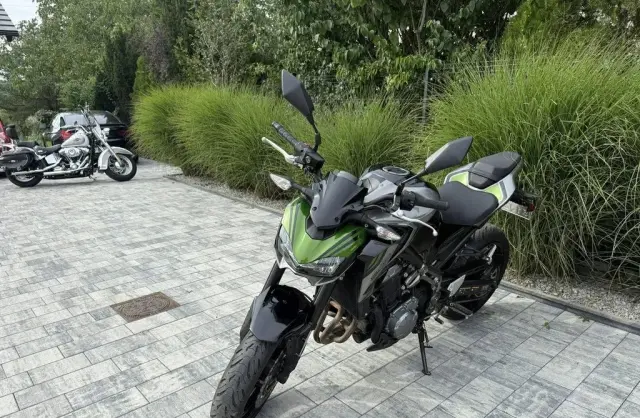KAWASAKI Z 900 