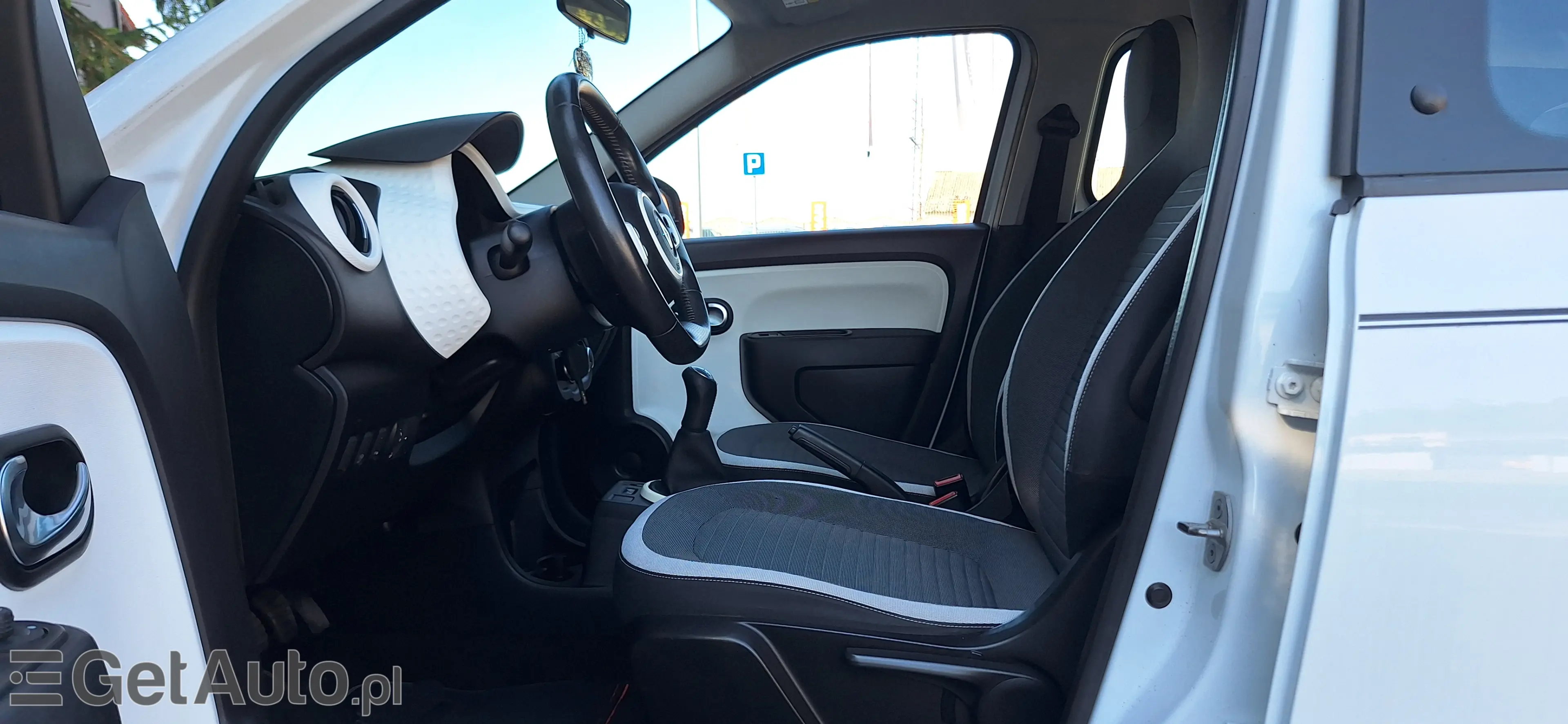 RENAULT Twingo 