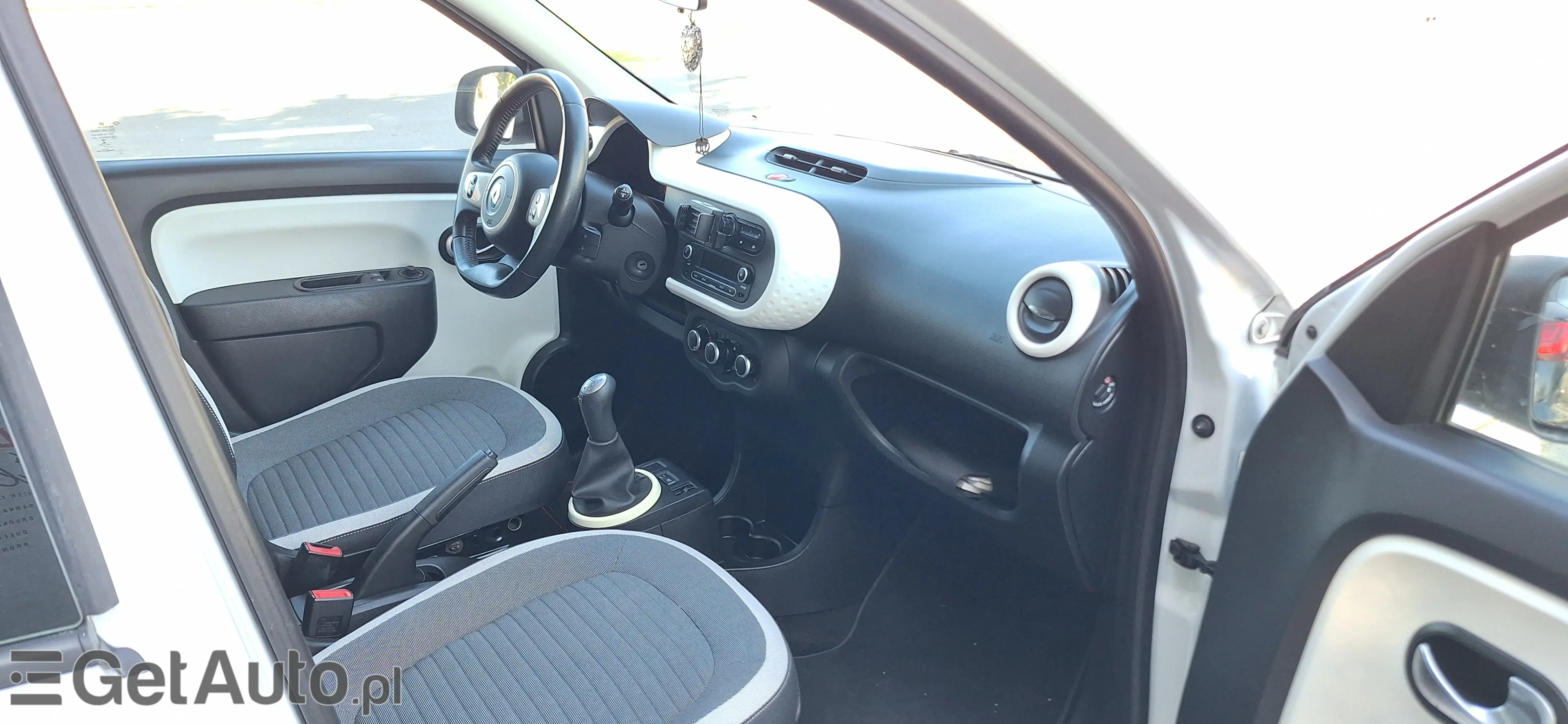 RENAULT Twingo 
