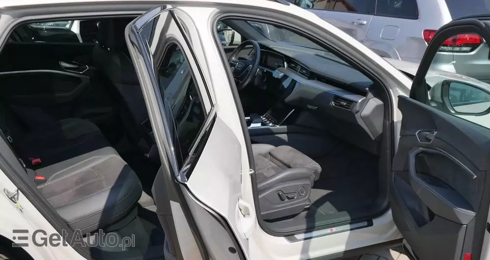 AUDI E-tron 50 quattro S line