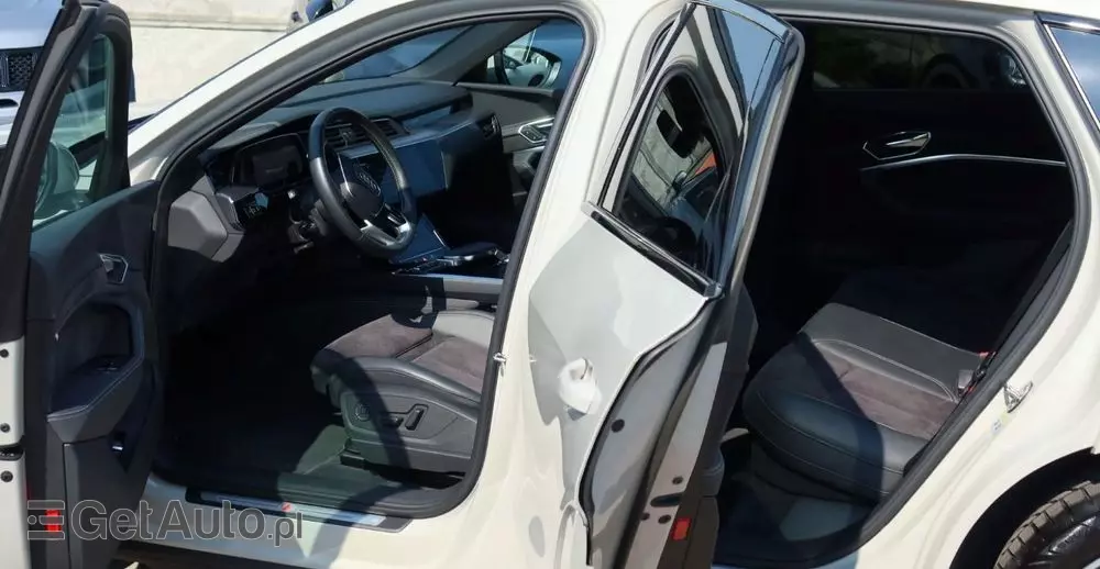 AUDI E-tron 50 quattro S line