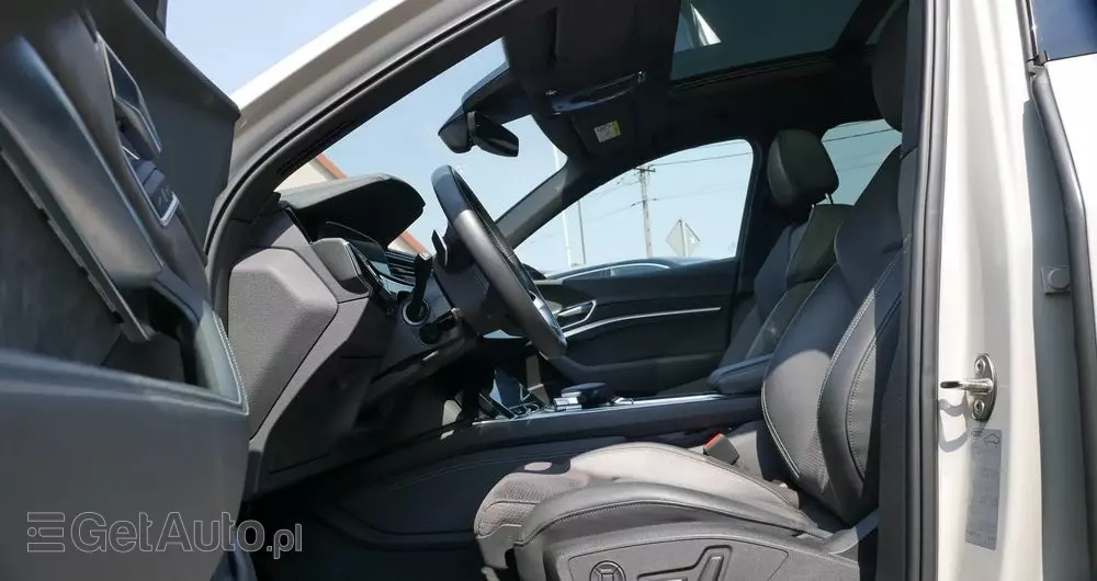 AUDI E-tron 50 quattro S line