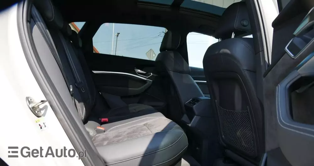 AUDI E-tron 50 quattro S line