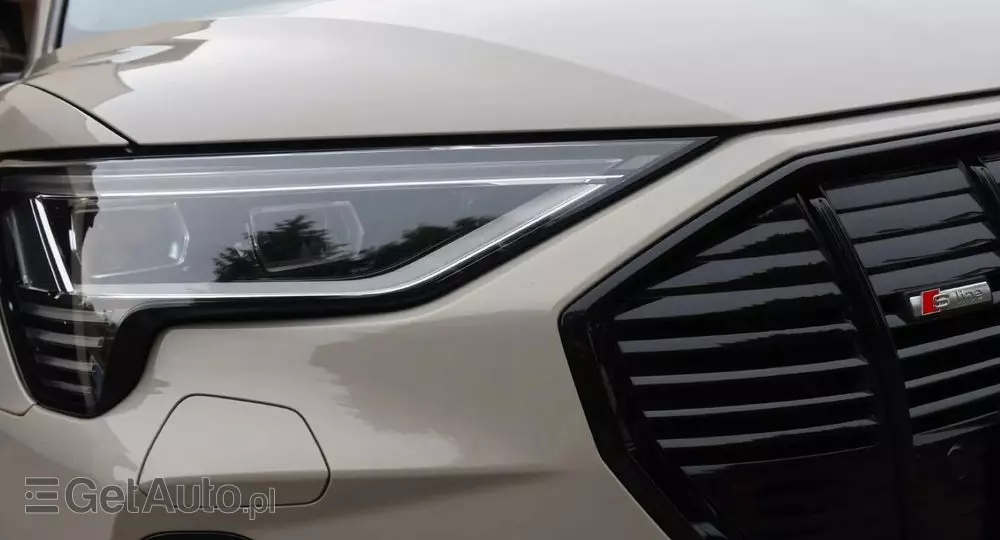 AUDI E-tron 50 quattro S line