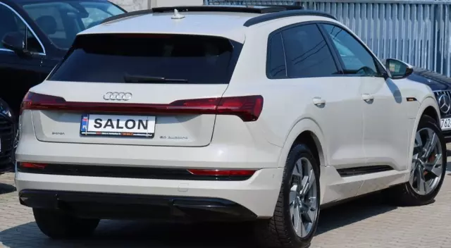 AUDI E-tron 50 quattro S line