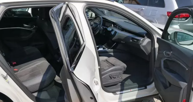 AUDI E-tron 50 quattro S line