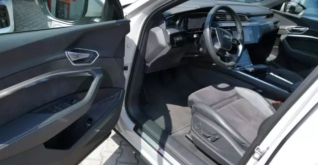 AUDI E-tron 50 quattro S line